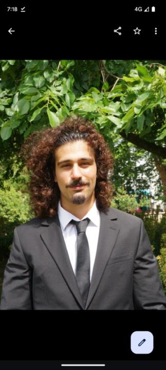 Leander Farhad