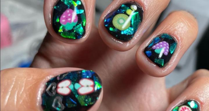 Nail Tech