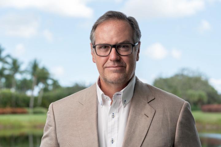 Enrique V Urdaneta