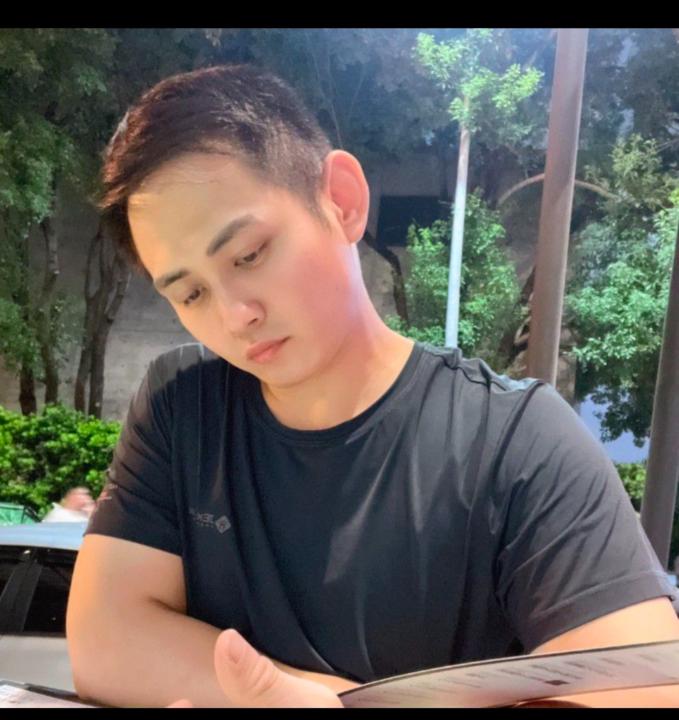 社睿 游