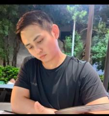 社睿 游
