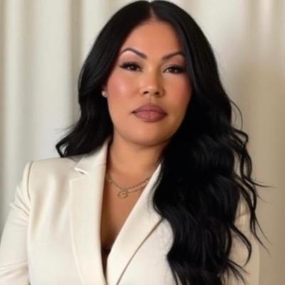 Jesenia V.