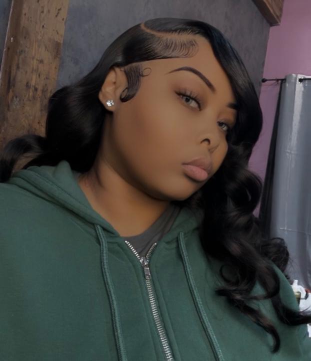 Ayshonna Holmes