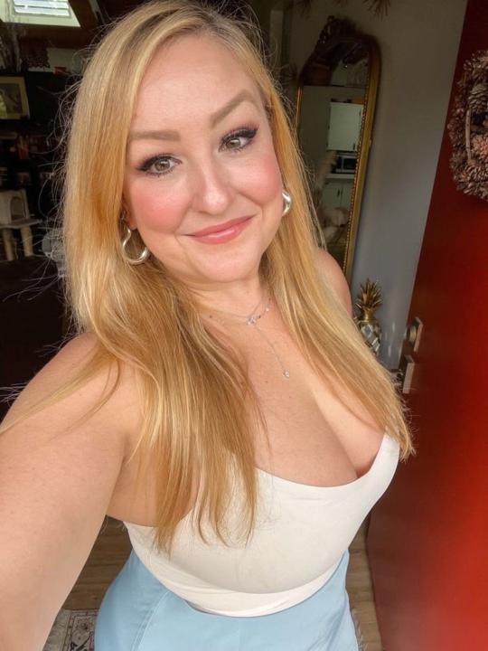 Paige Dolores