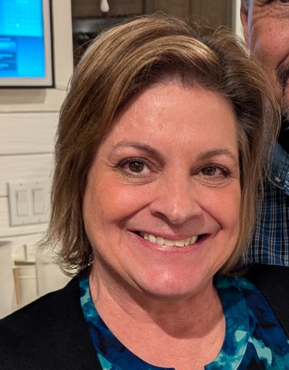 Lisa Helton