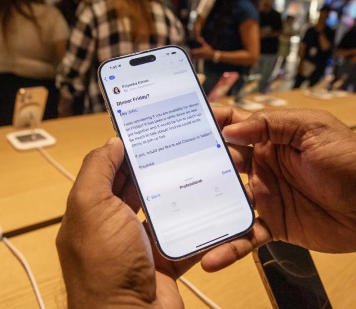 📰 AI News: Apple Will Pay Google $1 Billion Annually to Fix Siri—Because Its Own AI Isn't Ready