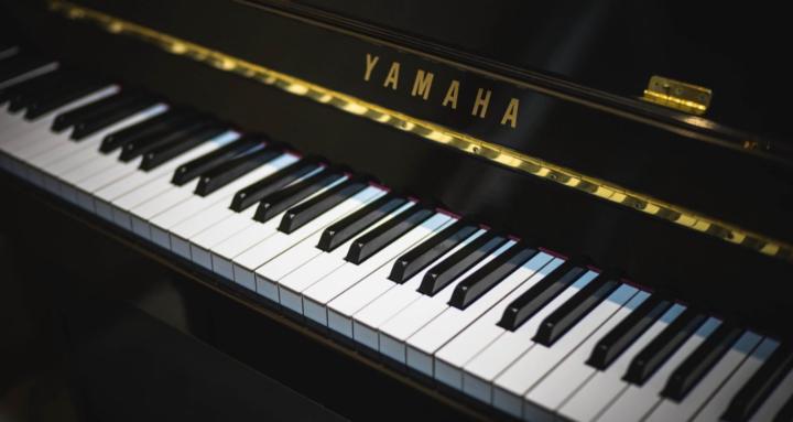 Jouer du piano à l'oreille