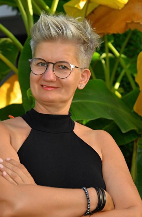 Claudia Kroll