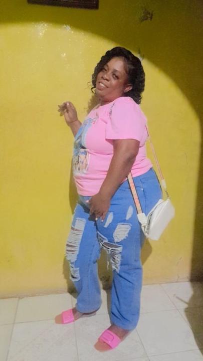 Shantal Marks