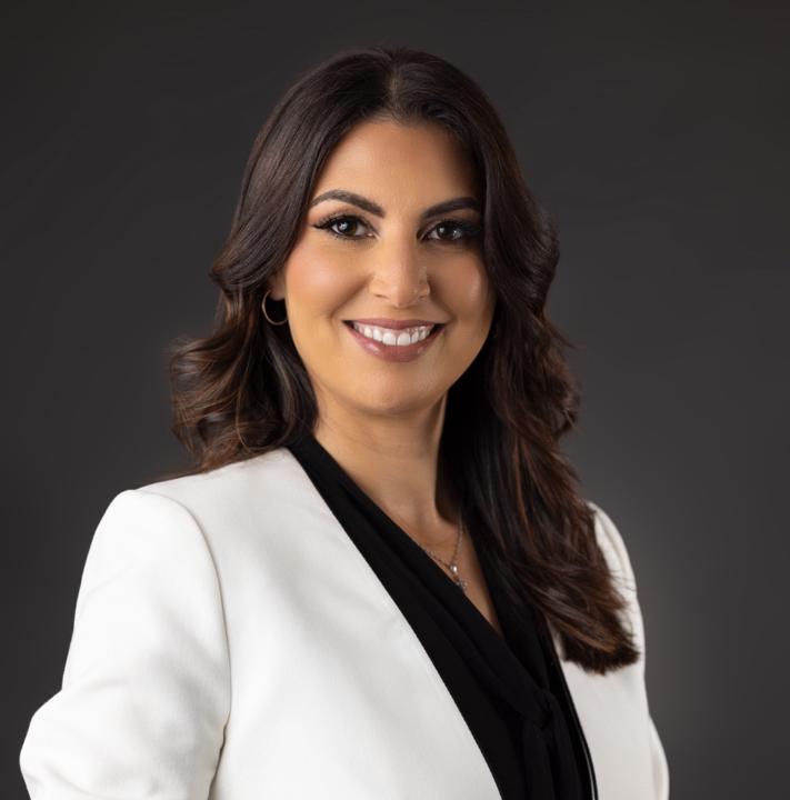 Luz Oyola