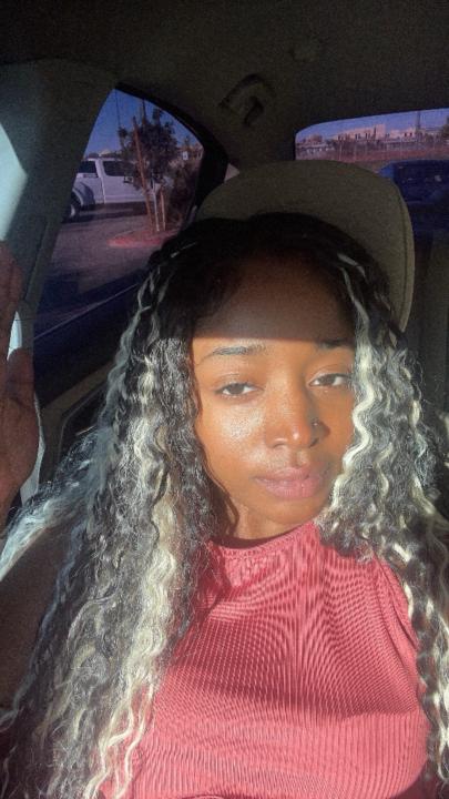 Tasjnae Hall