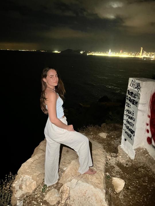 Lydia Mt