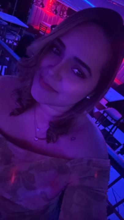 Kharina Tapia romanace