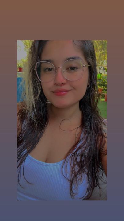 Pía Paz Henríquez Espinoza