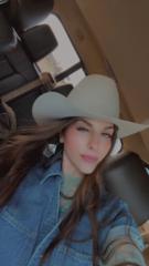 Chelsea Horn