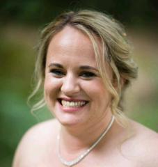 Claire Bachledová-Pateman