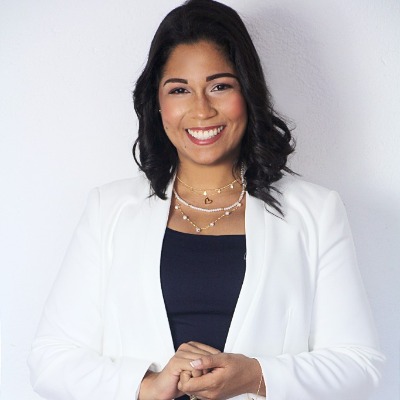 Yanetsi desiree Peña blanco