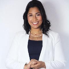 Yanetsi desiree Peña blanco