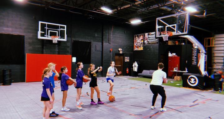 Both Feet in Sports & Fitness