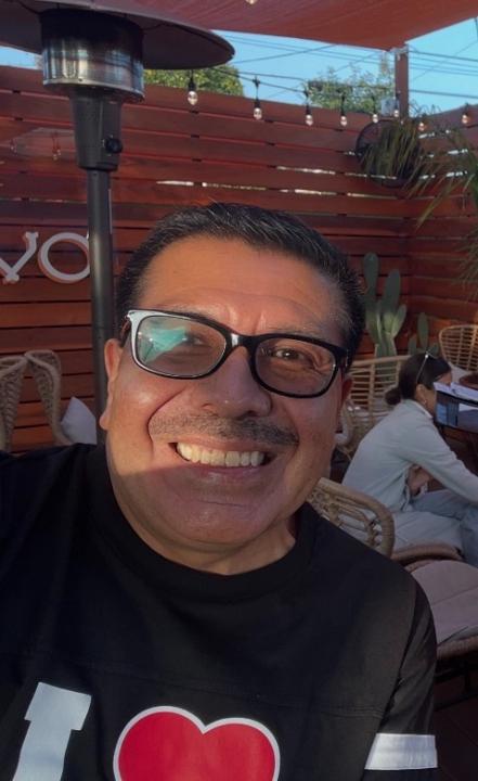 Carlos Alvarez