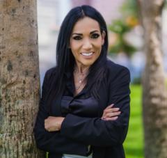 Beatriz Moore