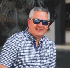 Carlos G  arias