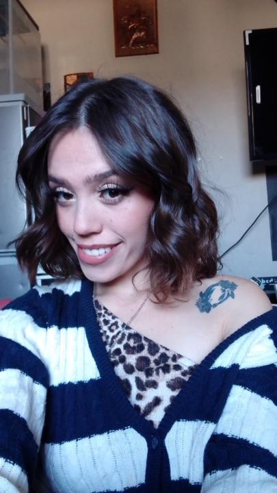 Taylor Lee Van Loggerenberg
