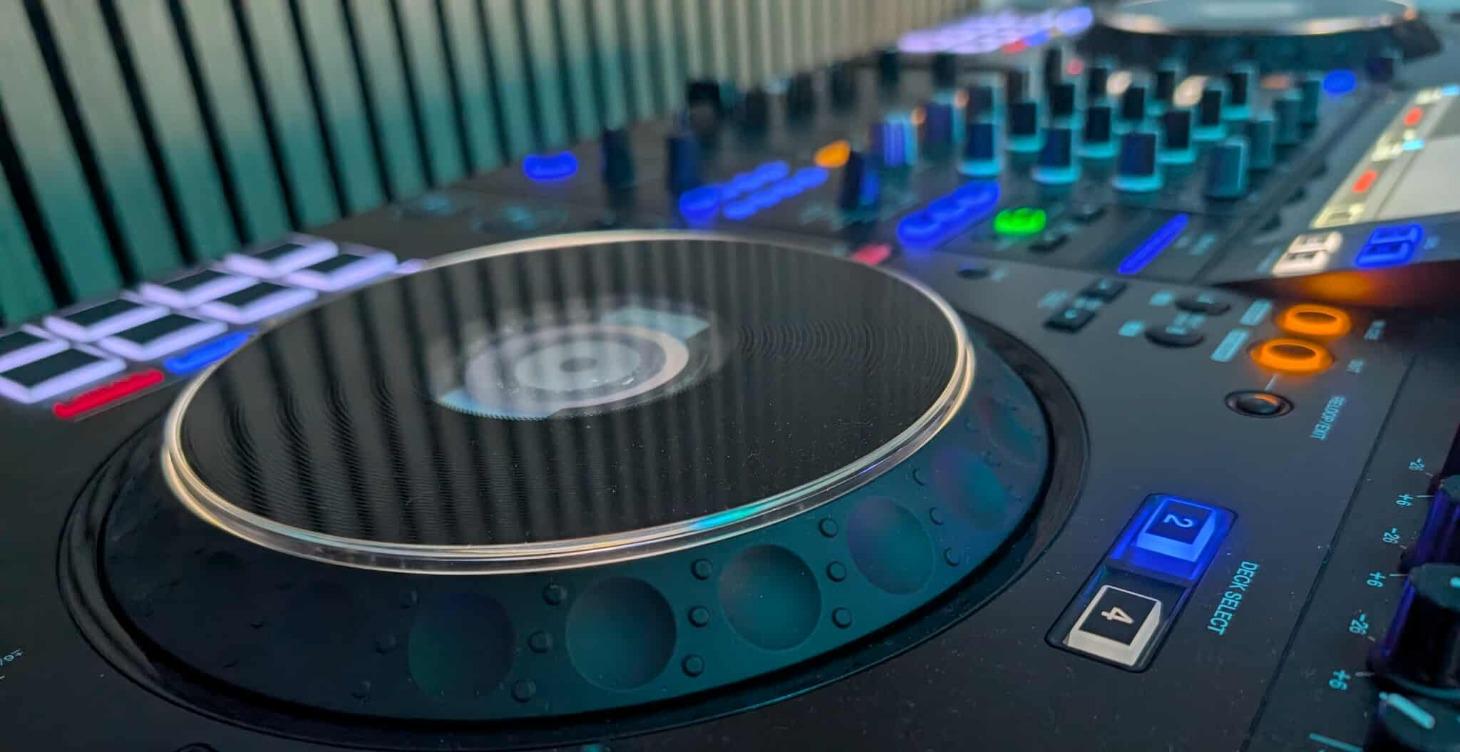 Crushing Your First Mix: DJ'ing 101