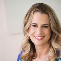 Karen Litzy