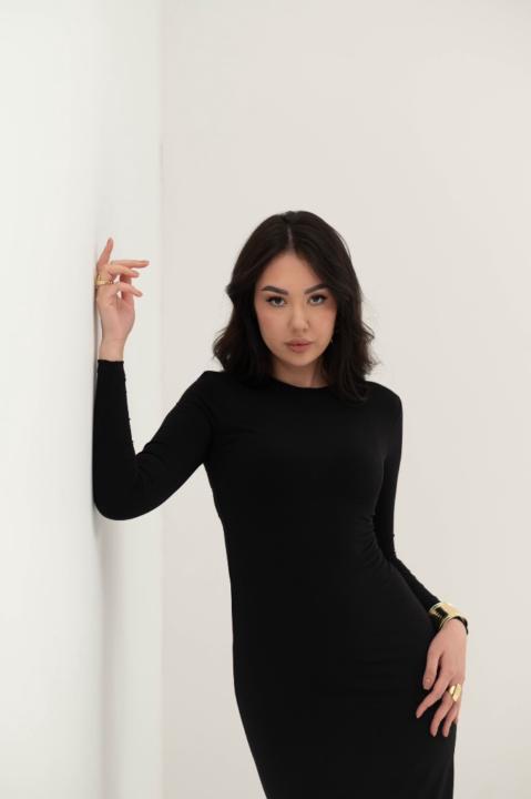 Diora Khujamnazarova