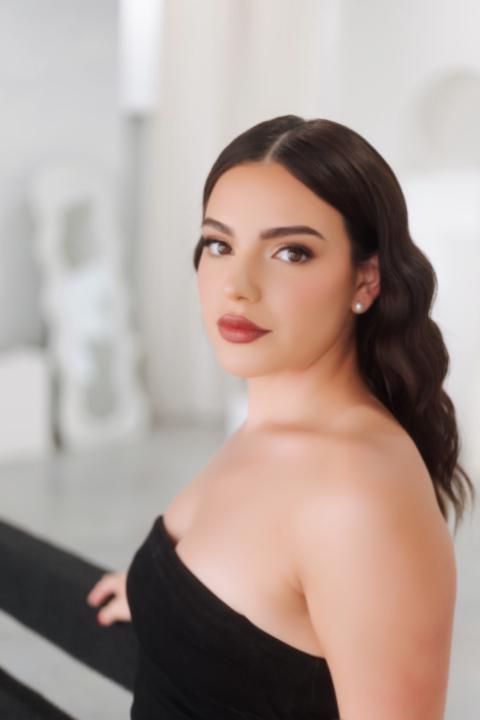Alexa Perez-Valle