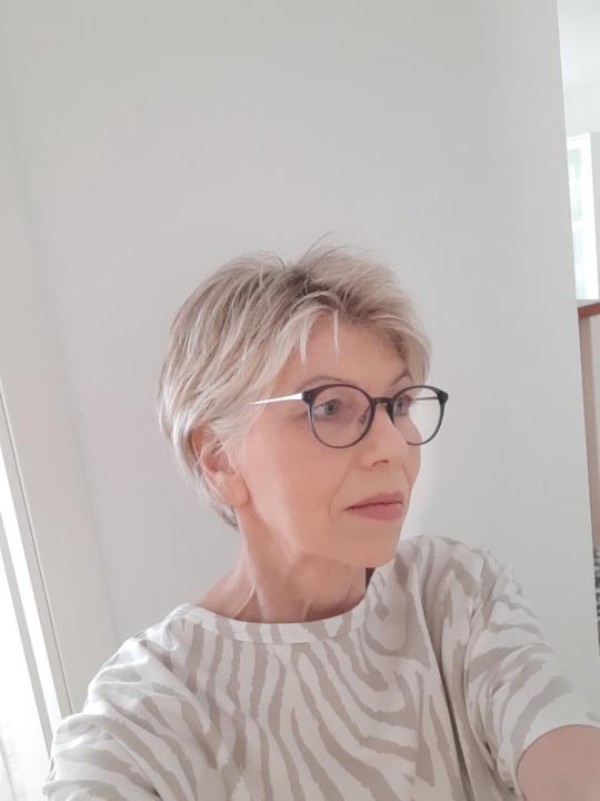 Laura Weiss