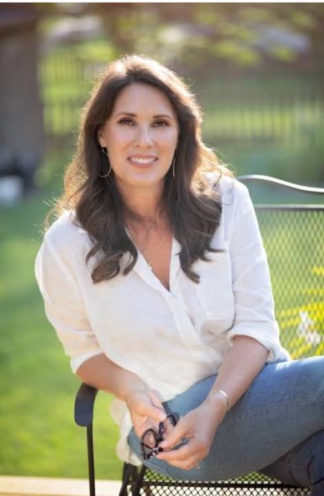 Author Ariel Lawhon