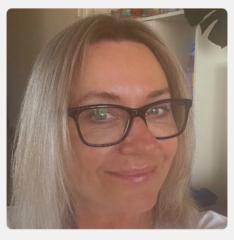 Jacqui Knott
