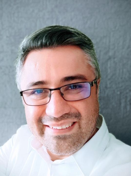 Alex Navarro