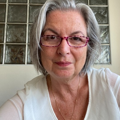 Annemieke Hebenaar