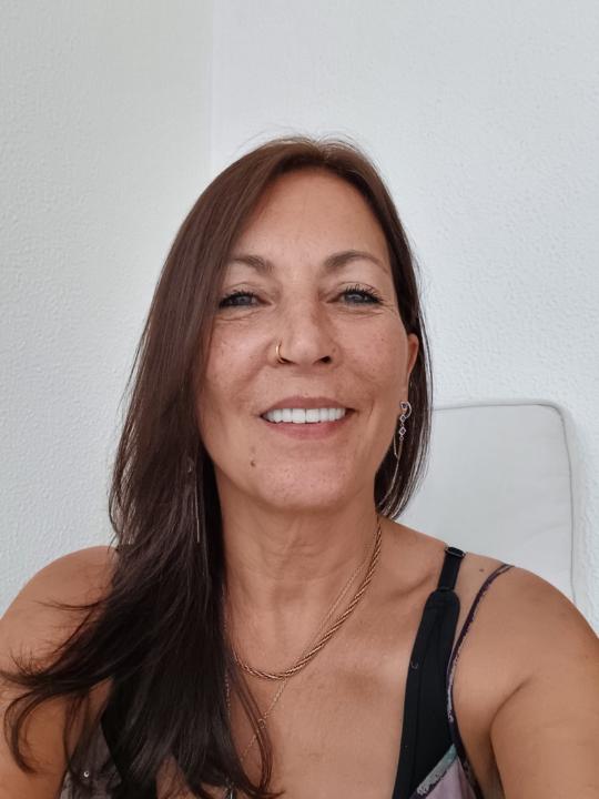 Sandra St.Yves