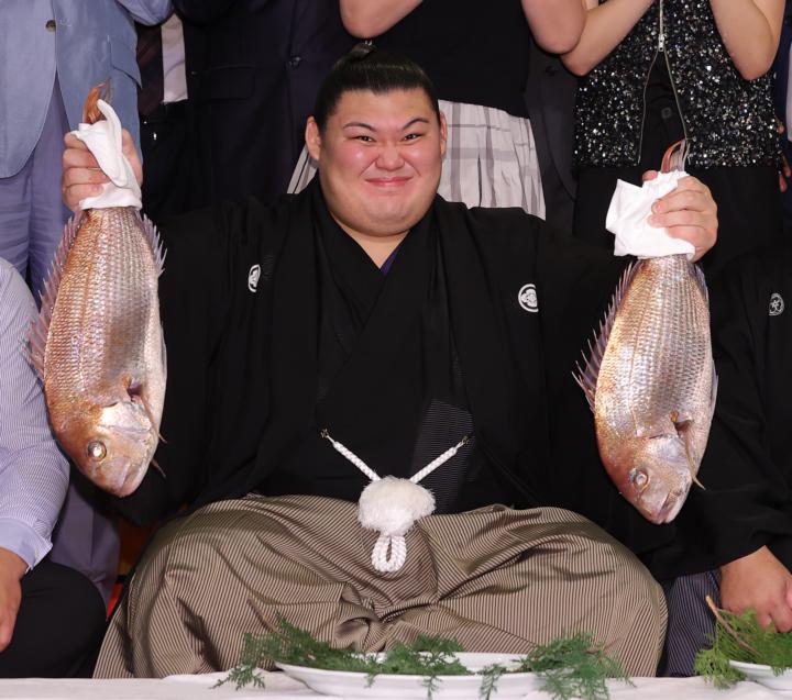 Grand Sumo Live in 15 minutes