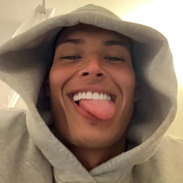 Jonas E