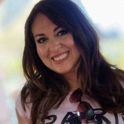 Vely Aguilar