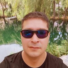 Max Olivares