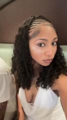 Mia Holmes