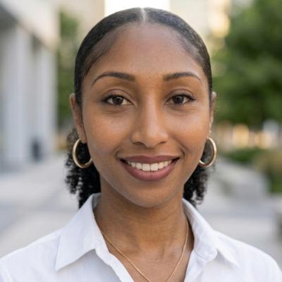 Mia Holmes