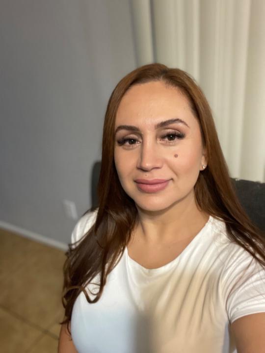 Mayra Leon
