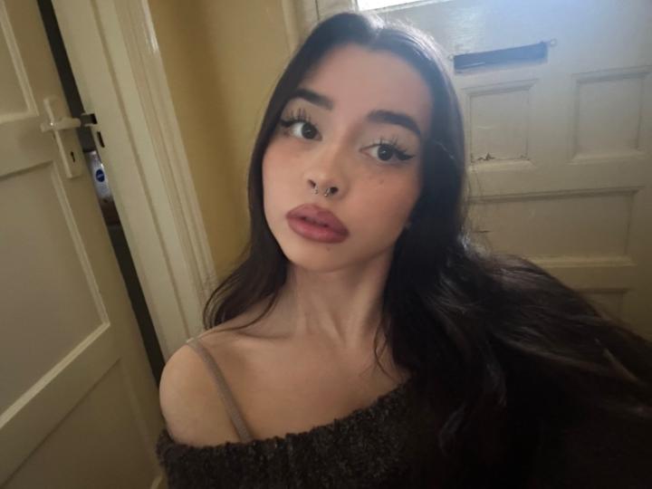 Halle Crane