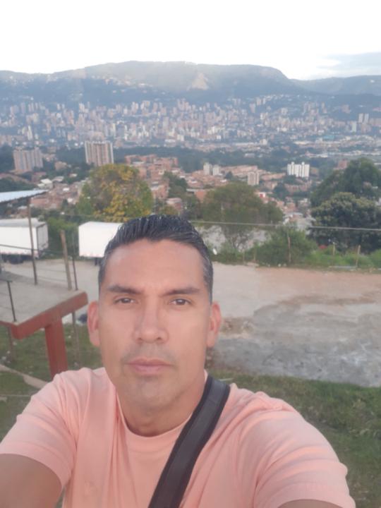 Larry Roa
