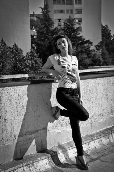 Laura R
