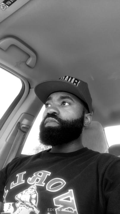 Tellrell White