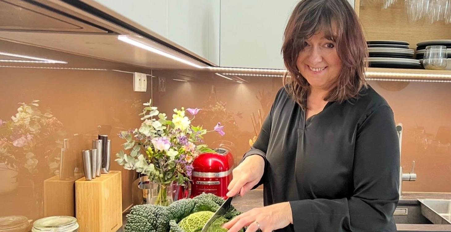 🥗 AKO CHUTIA VONE