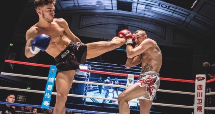 STRYKING-Boxing, Muay Thai, K1